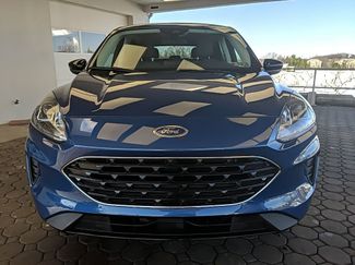 Used 2022 Ford Escape SE w/ SE Sport Appearance Package video 2