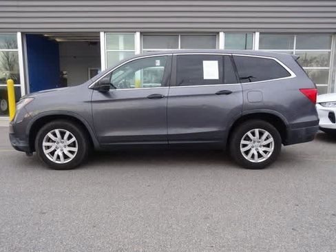 Used 2019 Honda Pilot LX image 3