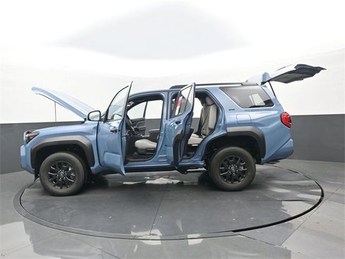 New 2026 Toyota 4Runner SR5 image 32