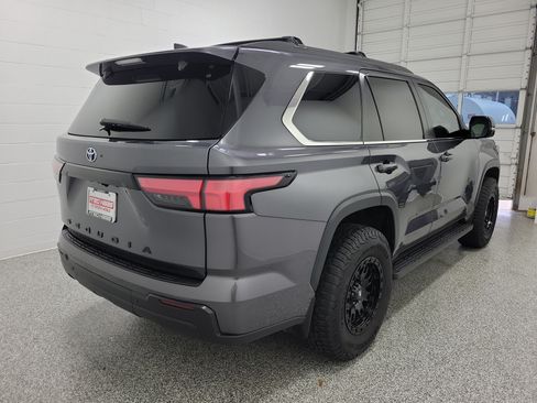 Used 2024 Toyota Sequoia SR5 w/ SR5 Premium Package AWD/4WD image 5
