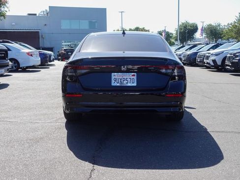 Used 2025 Honda Accord Touring image 9