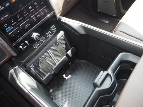 New 2025 RAM 2500 Limited image 34