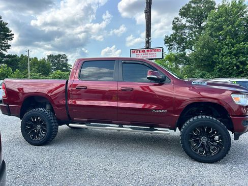 Used 2020 RAM 1500 Big Horn AWD/4WD image 3