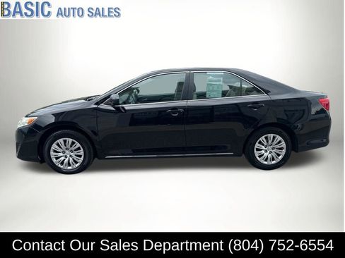 Used 2013 Toyota Camry LE image 1