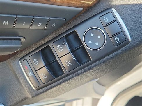 Used 2014 Mercedes-Benz GLK 350 2WD image 24