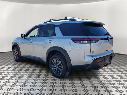 New 2025 Nissan Pathfinder SV w/ SV Premium Package image 2
