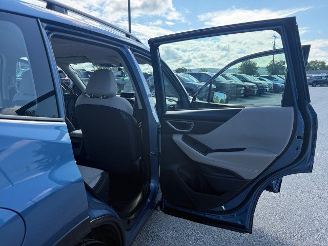 Used 2022 Subaru Forester AWD/4WD image 19