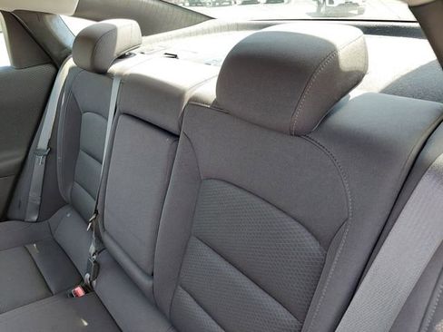 Used 2024 Chevrolet Malibu LT FWD image 19