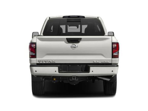 Used 2021 Nissan Titan SL w/ Moonroof Package image 8