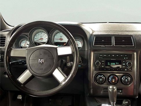 Used 2010 Dodge Challenger R/T RWD image 22