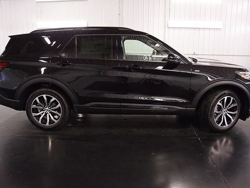 New 2026 Ford Explorer ST-Line AWD/4WD image 8