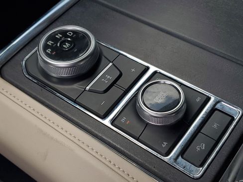 Used 2023 Ford Expedition Platinum AWD/4WD image 10