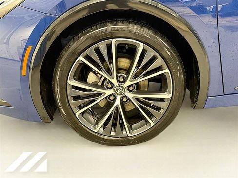 Used 2023 Toyota Prius XLE image 31