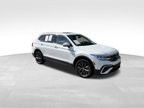 Used 2022 Volkswagen Tiguan SE FWD image 7