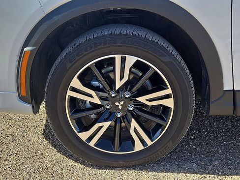 Used 2025 Mitsubishi Eclipse Cross SE image 10