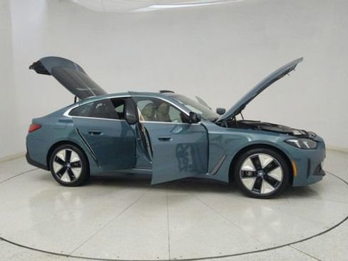 Used 2025 BMW i4 eDrive40 w/ Premium Package image 72