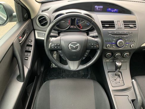 Used 2013 MAZDA MAZDA3 i Touring w/ Preferred Equipment Pkg image 20
