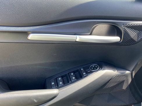 New 2026 Kia Seltos LX FWD image 10