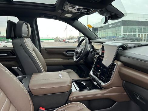 New 2026 GMC Yukon XL Denali Ultimate w/ LPO, Floor Liner Package image 19