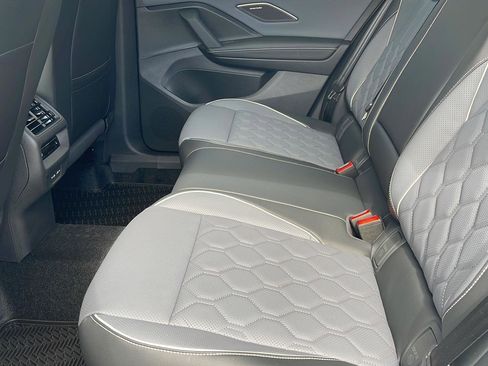 New 2026 Volkswagen Tiguan SEL R-Line AWD/4WD image 16