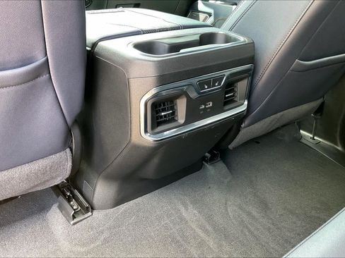 Used 2025 Chevrolet Silverado 2500 High Country w/ Technology Package AWD/4WD image 32