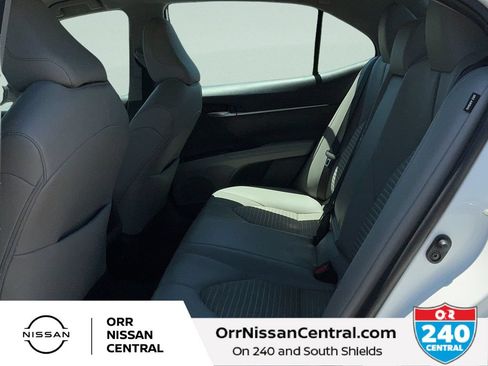 Used 2023 Toyota Camry SE FWD image 13