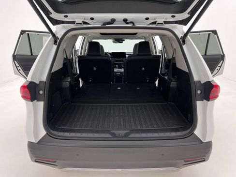 Used 2024 Toyota Grand Highlander AWD image 25