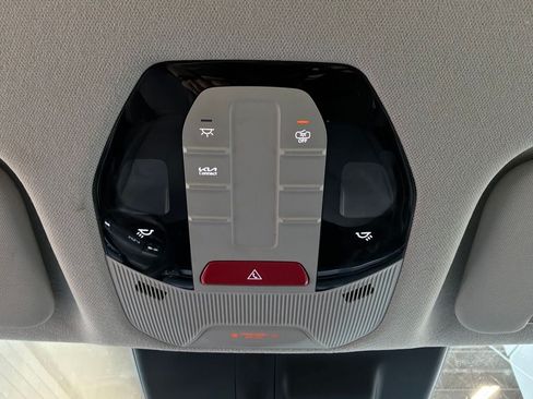 Used 2025 Kia K4 FWD image 16