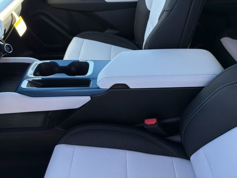 New 2026 Chevrolet Equinox EV LT image 15