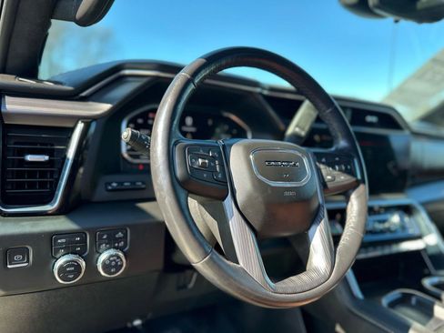 Used 2024 GMC Sierra 2500 Denali Ultimate AWD/4WD image 10