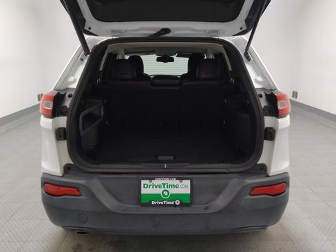 Used 2015 Jeep Cherokee Latitude w/ Comfort/Convenience Group AWD/4WD image 29