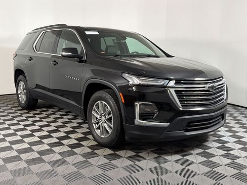 Used 2023 Chevrolet Traverse LT w/ LPO, Floor Liner Package FWD image 17