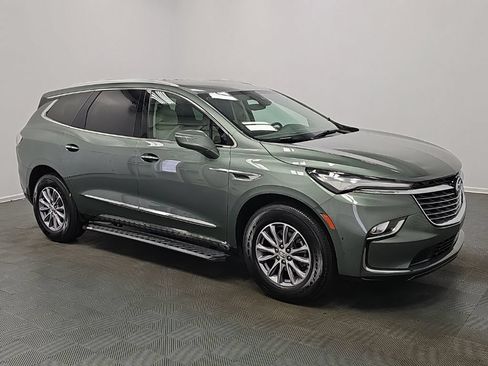 Certified 2024 Buick Enclave Essence w/ Technology Package FWD image 3
