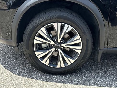 Certified 2023 Nissan Rogue SV FWD image 11
