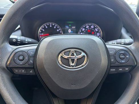 Used 2019 Toyota RAV4 XLE w/ Carpet Mat Package FWD image 25