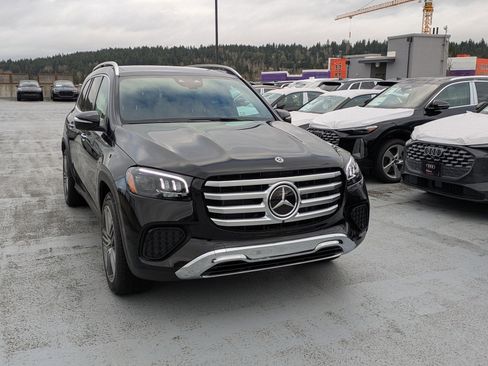 Certified 2026 Mercedes-Benz GLS 450 4MATIC image 3