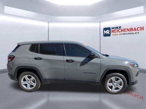 Used 2024 Jeep Compass Sport image 3