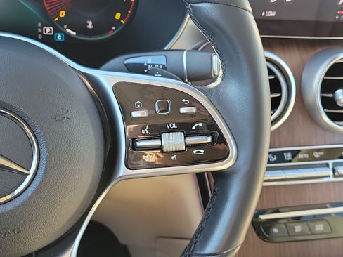 Used 2022 Mercedes-Benz GLC 300 GLC 300 image 22