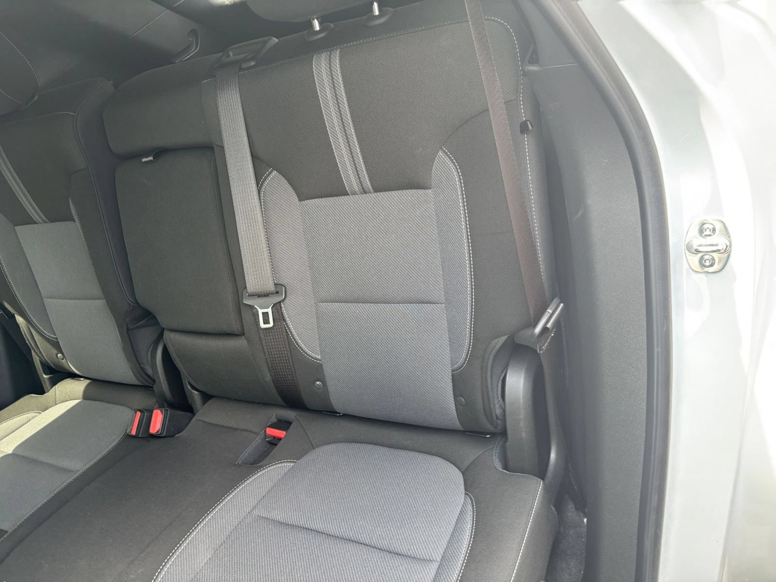 Used 2025 Chevrolet Blazer LT FWD image 33