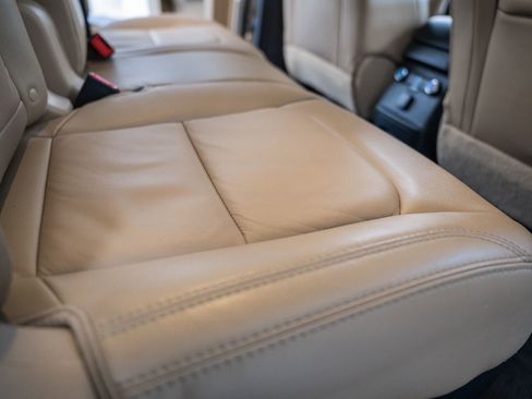 Certified 2017 Ford Explorer XLT w/ Equipment Group 202A image 36