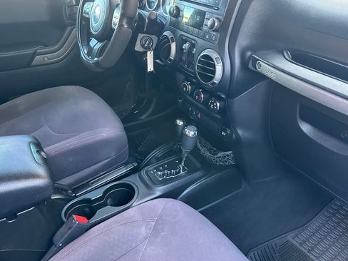 Used 2013 Jeep Wrangler Unlimited Sport AWD/4WD image 15