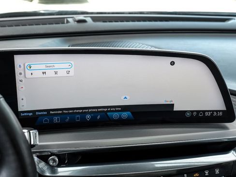 Used 2023 Cadillac Lyriq AWD image 21