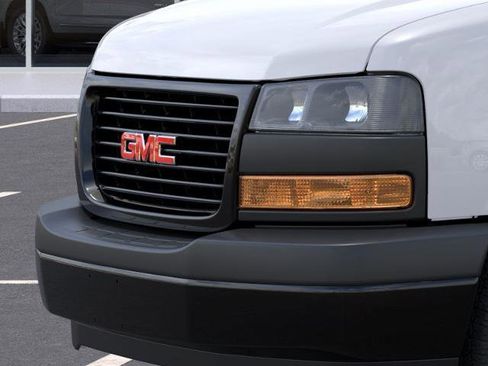 New 2026 GMC Savana 3500 RWD image 13