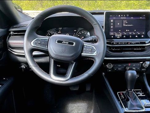 Used 2024 Jeep Compass Trailhawk AWD/4WD image 5