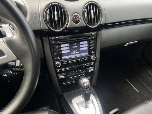 Used 2011 Porsche Boxster Spyder image 25