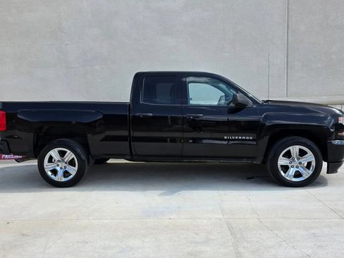 Used 2016 Chevrolet Silverado 1500 Custom w/ Custom Convenience Package RWD image 2