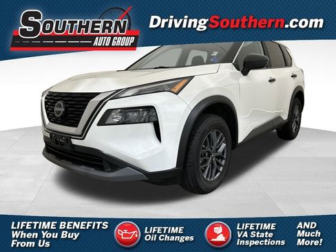 Used 2023 Nissan Rogue S image 1