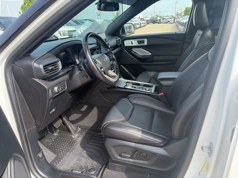 Used 2022 Ford Explorer ST w/ Equipment Group 401A AWD/4WD image 12