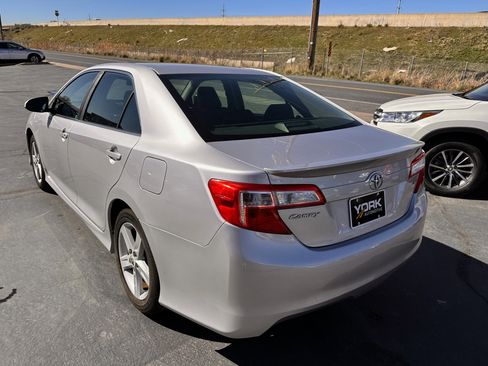 Used 2012 Toyota Camry SE image 4