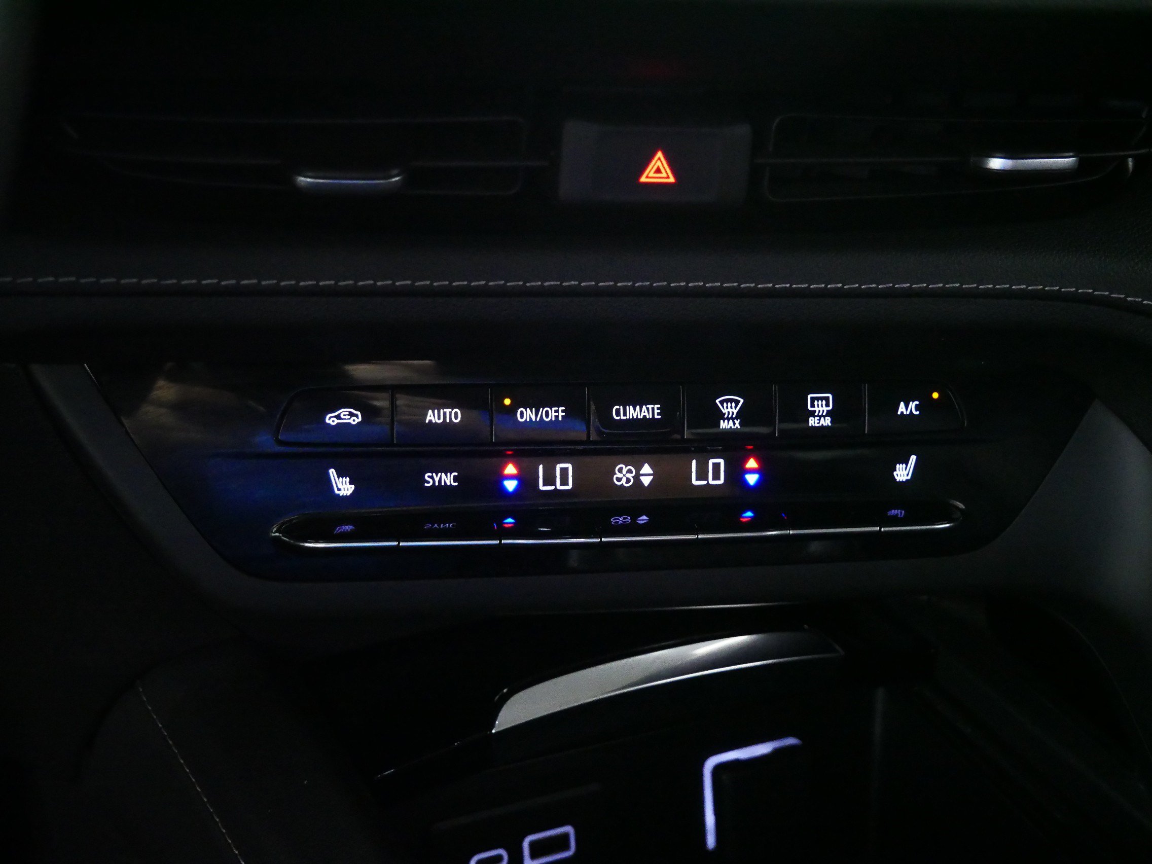 Used 2023 Buick Envision Preferred FWD image 23